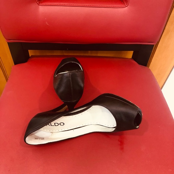 3 for $20 Aldo peep toe black shoes - Picture 4 of 4